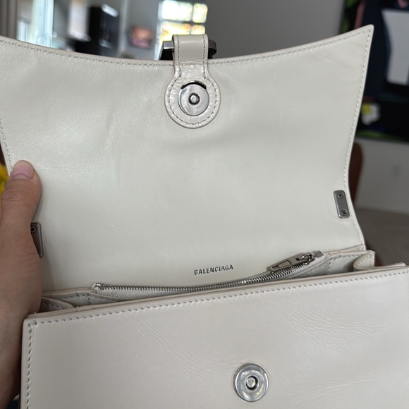 2024 Balenciaga Ivory & Silver-Tone Shoulder Bag - Picture 13 of 17